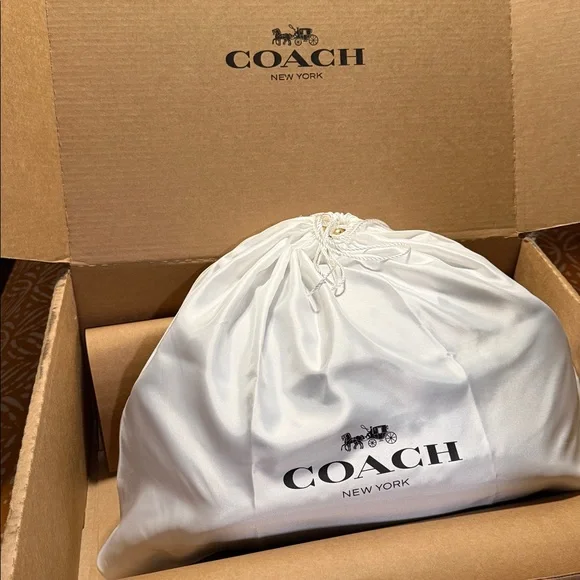 Coach Large Kisslock Frame Bag Black Currant - Picture 4 of 9